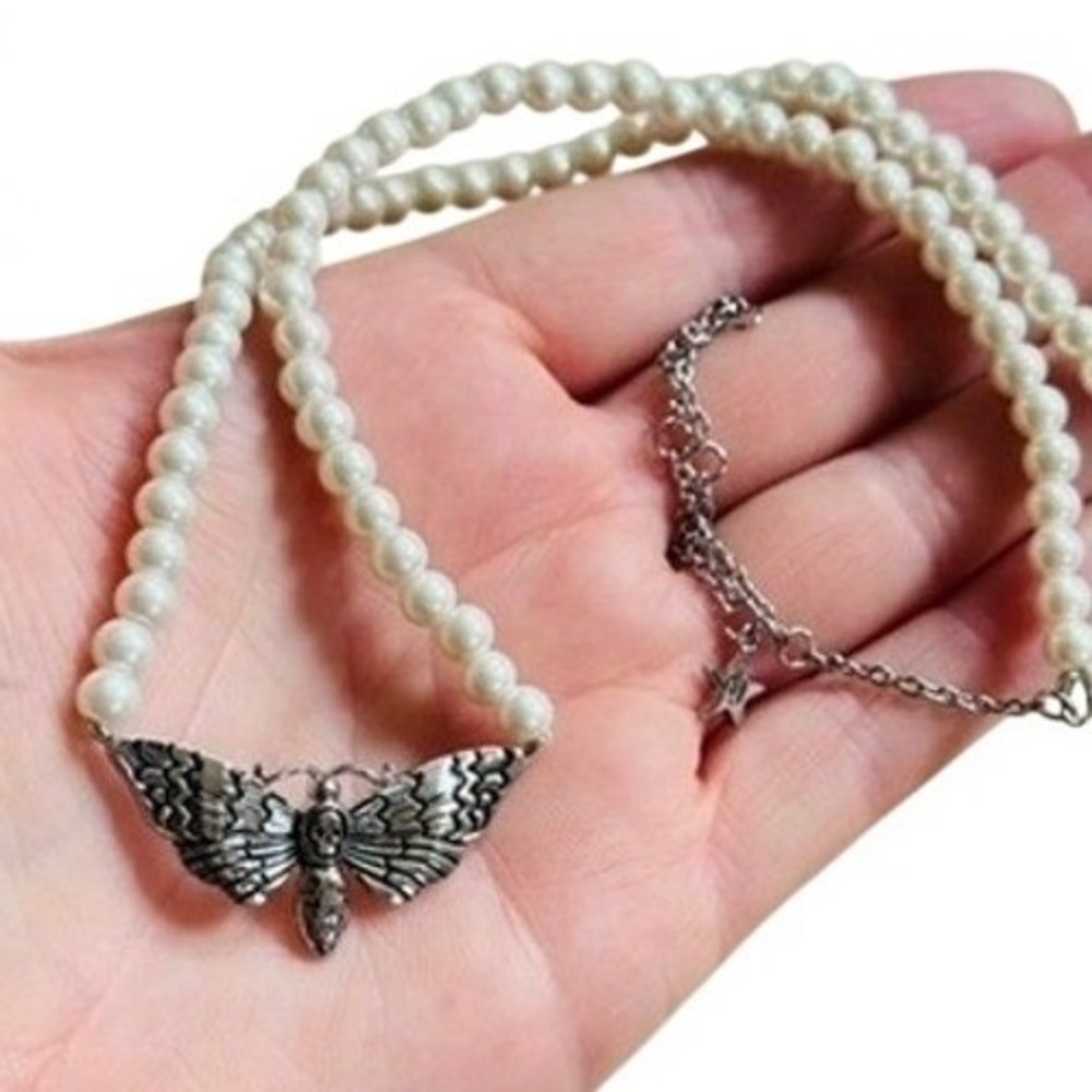Dalmata Death Head Hawkmoth Pearl Necklace Freshwater Choker Beaded Moth Goth